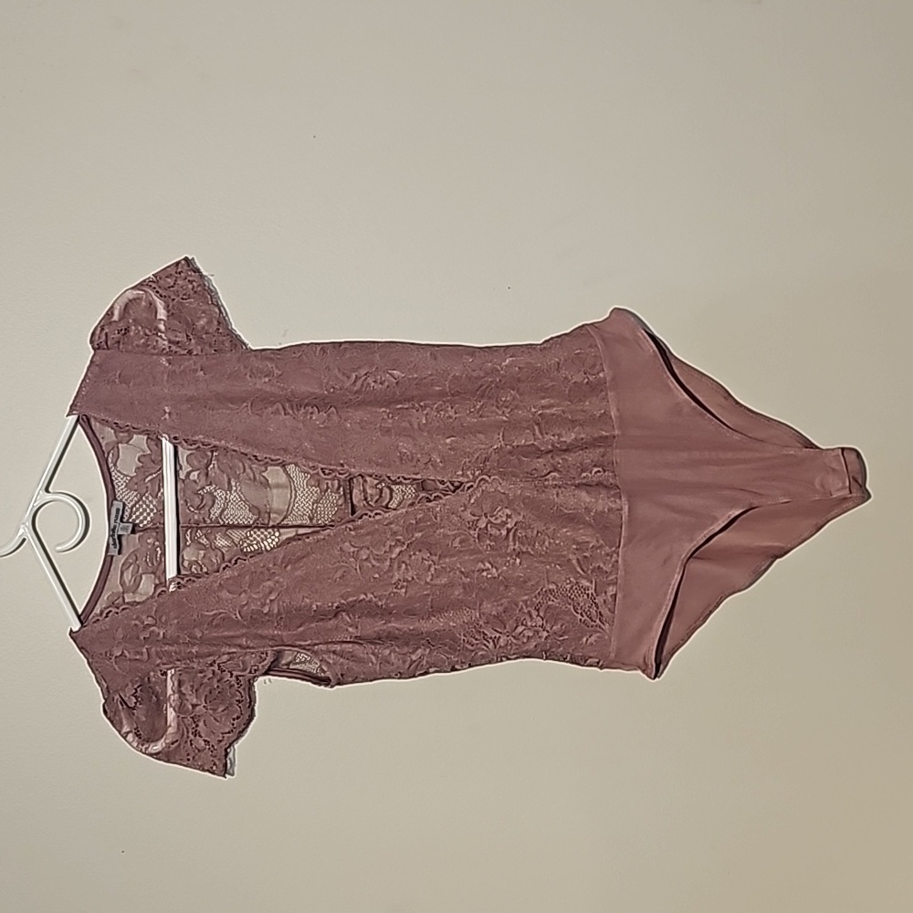 Charlotte Russe Lace BodySuit Deep V cut See Through Back Size Medium